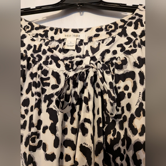Women's White House Black Market Leopard Print Silk Blouse - Picture 2 of 3